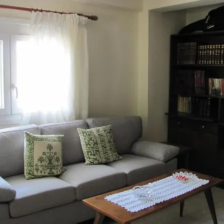Terpsithea's House * Eleftheroupoli